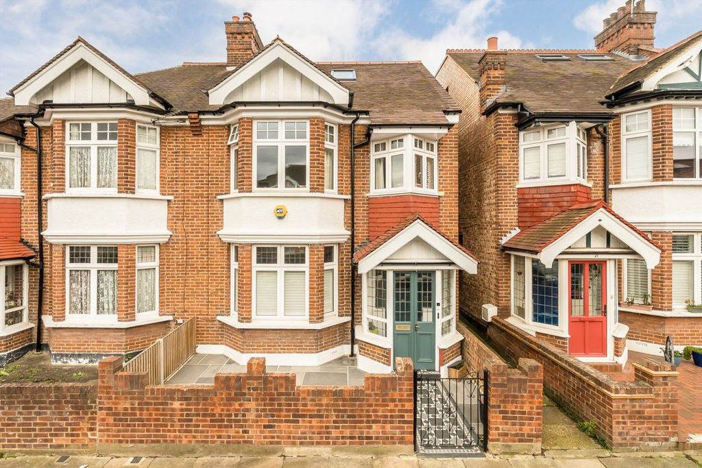 Property photo 1 of 15