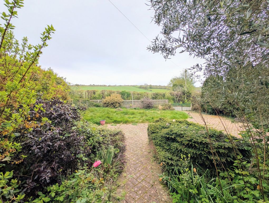 Property photo 3 of 4