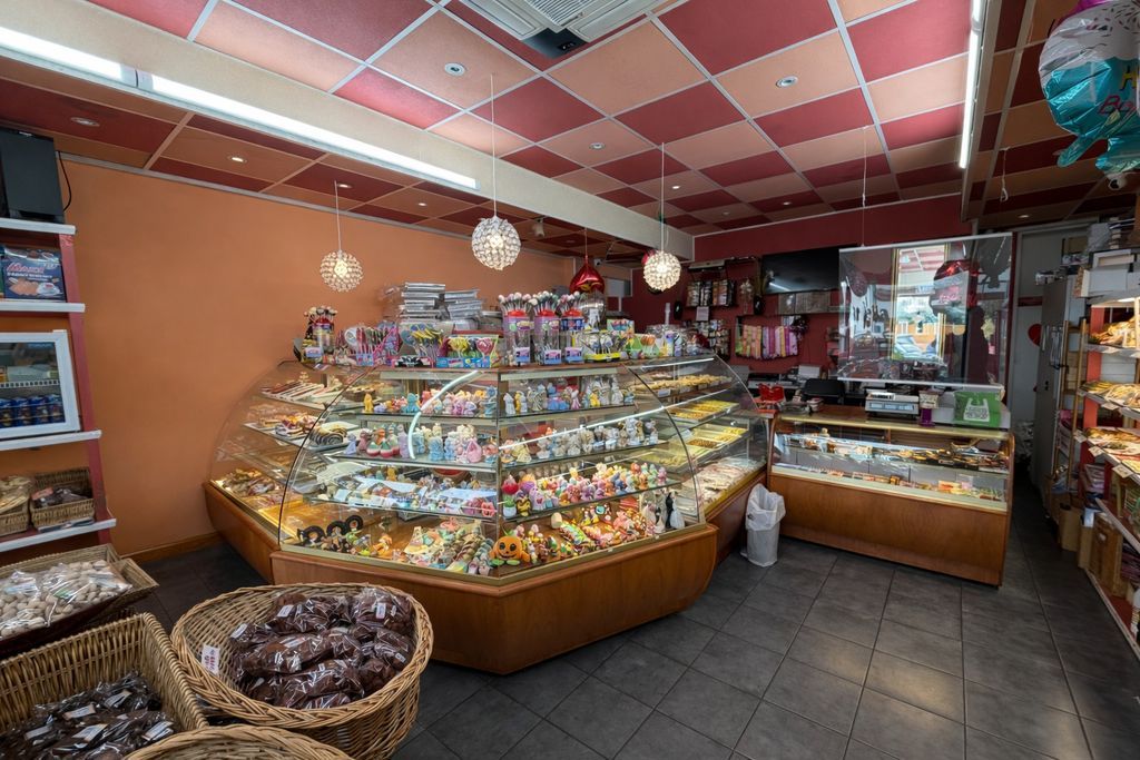 Property photo 3 of 10 Photo 3