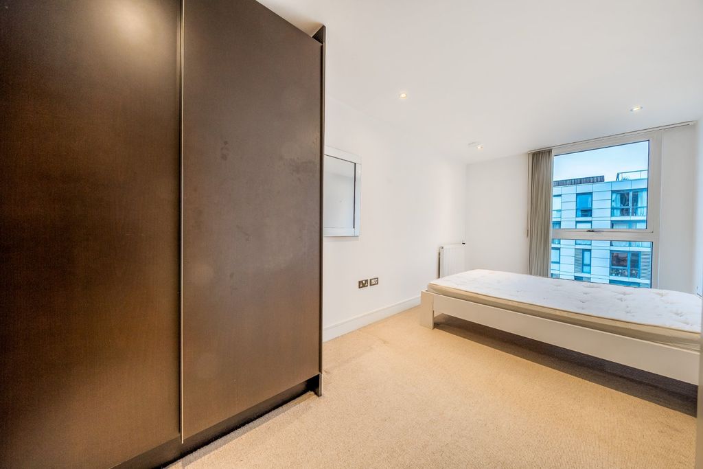 Property photo 3 of 13 Picture No. 02