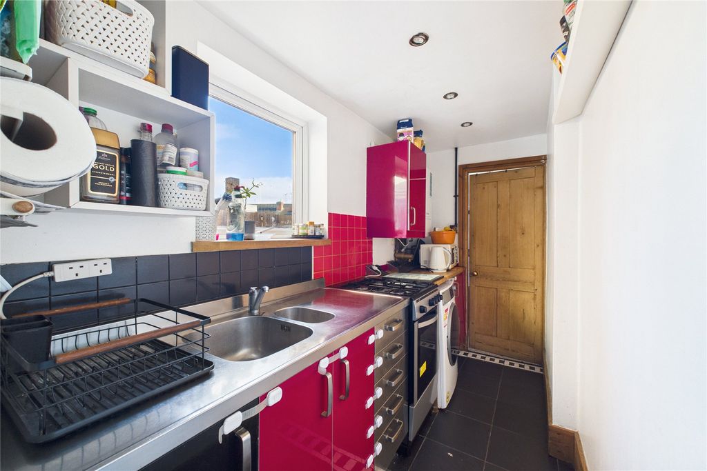 Property photo 3 of 8 Picture No. 04