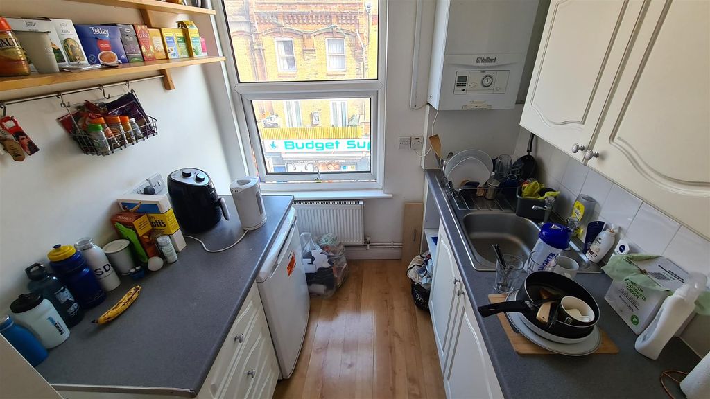 Property photo 2 of 14 Kitchen