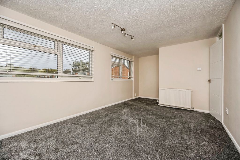 Property photo 3 of 17 Photo