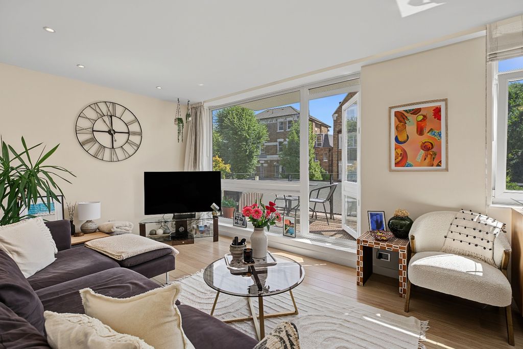 Property photo 1 of 12 5327690