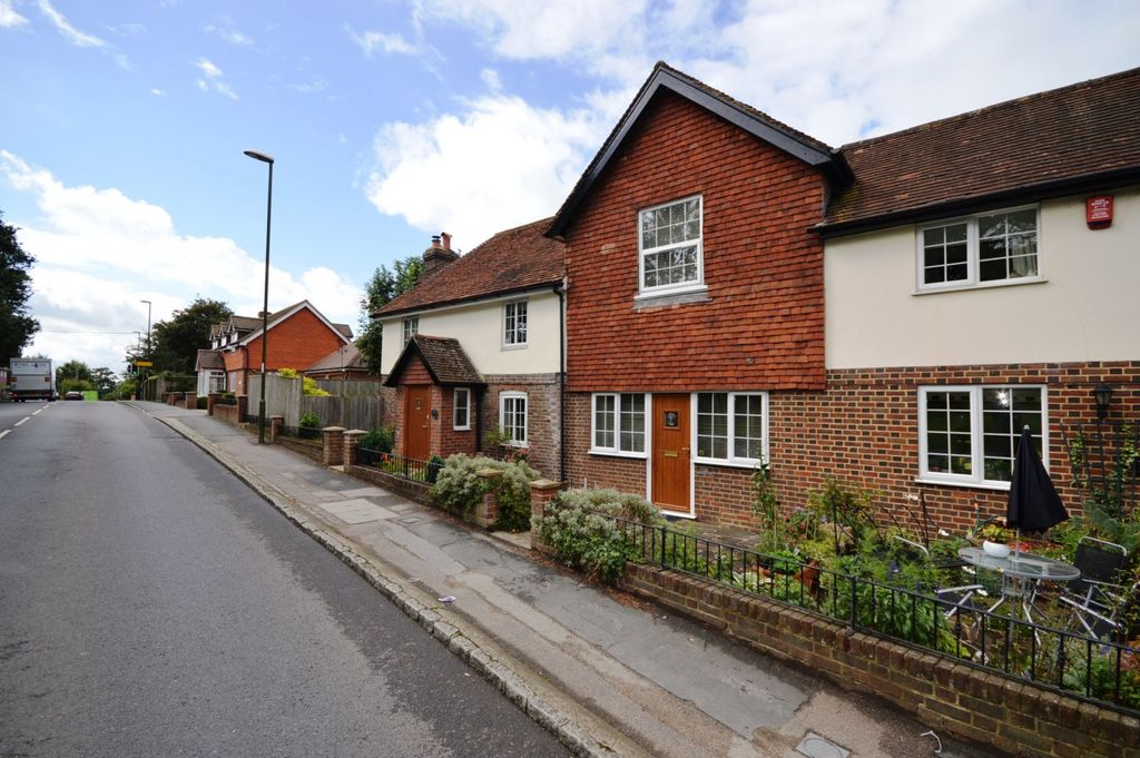 Property photo 1 of 7 Front (Main)