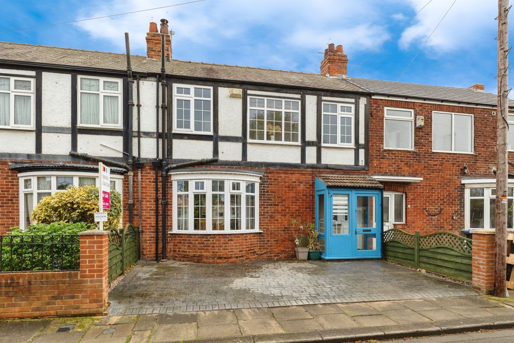 Property photo 1 of 17