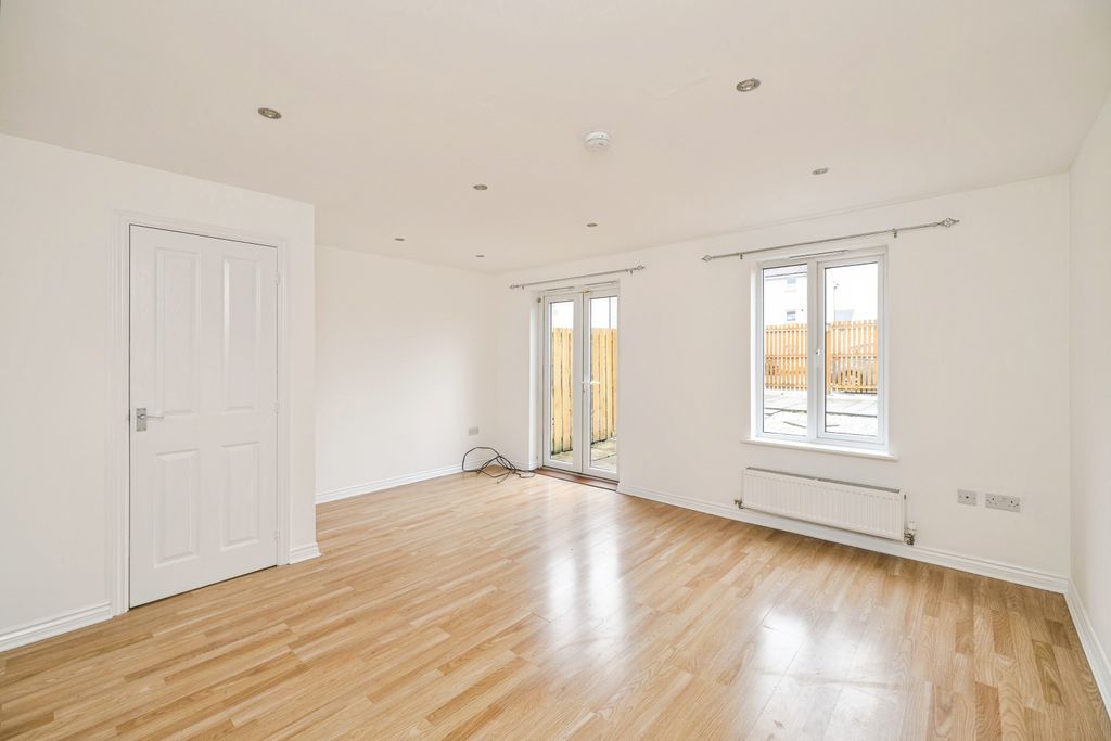 Property photo 3 of 20 _d6_1344