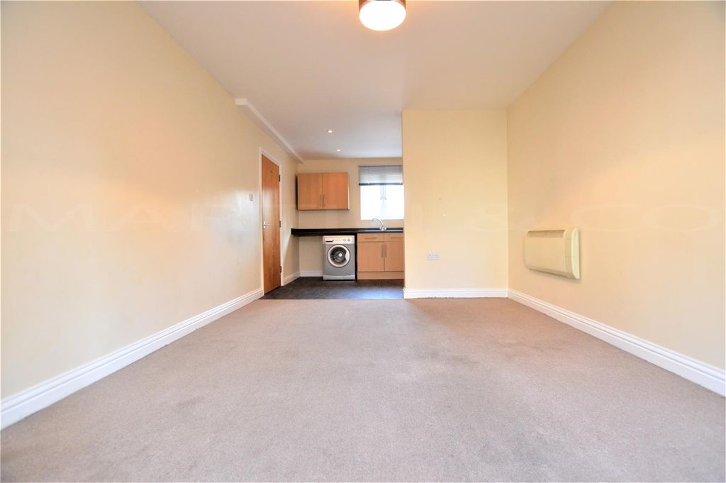 Property photo 2 of 6