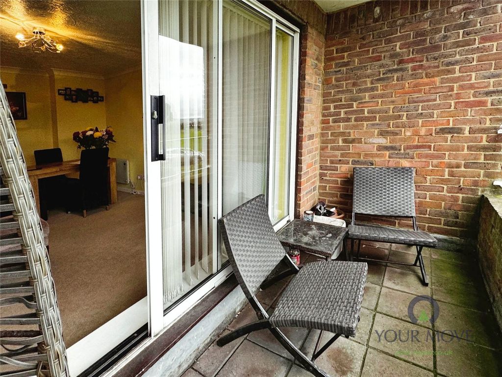 Property photo 2 of 14 Balcony