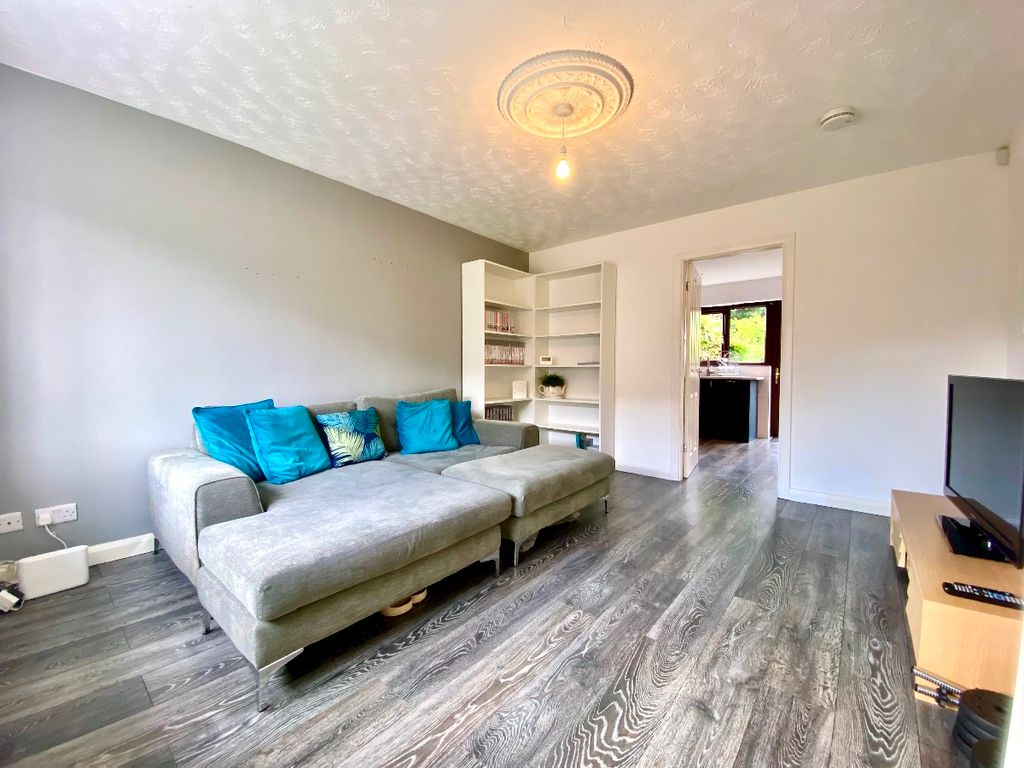 Property photo 2 of 18