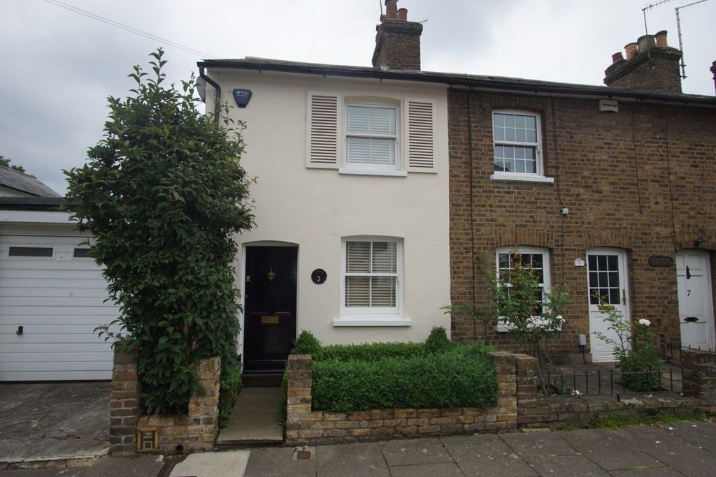 Property photo 1 of 9