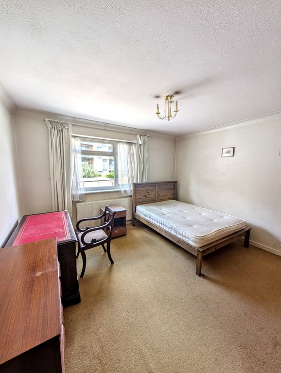 Property photo 3 of 6 Double Room (1)