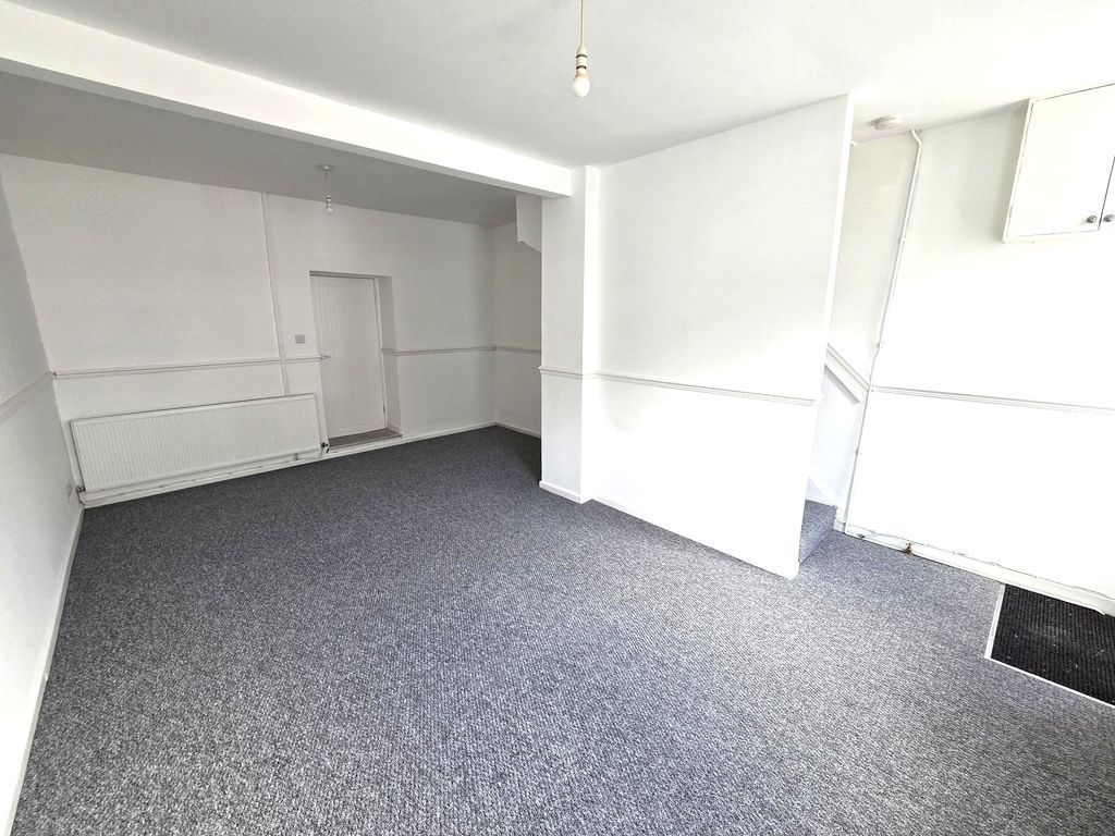 Property photo 3 of 15 Photo 2