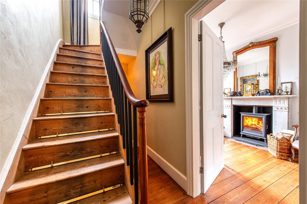 Property photo 2 of 32 Picture No. 22