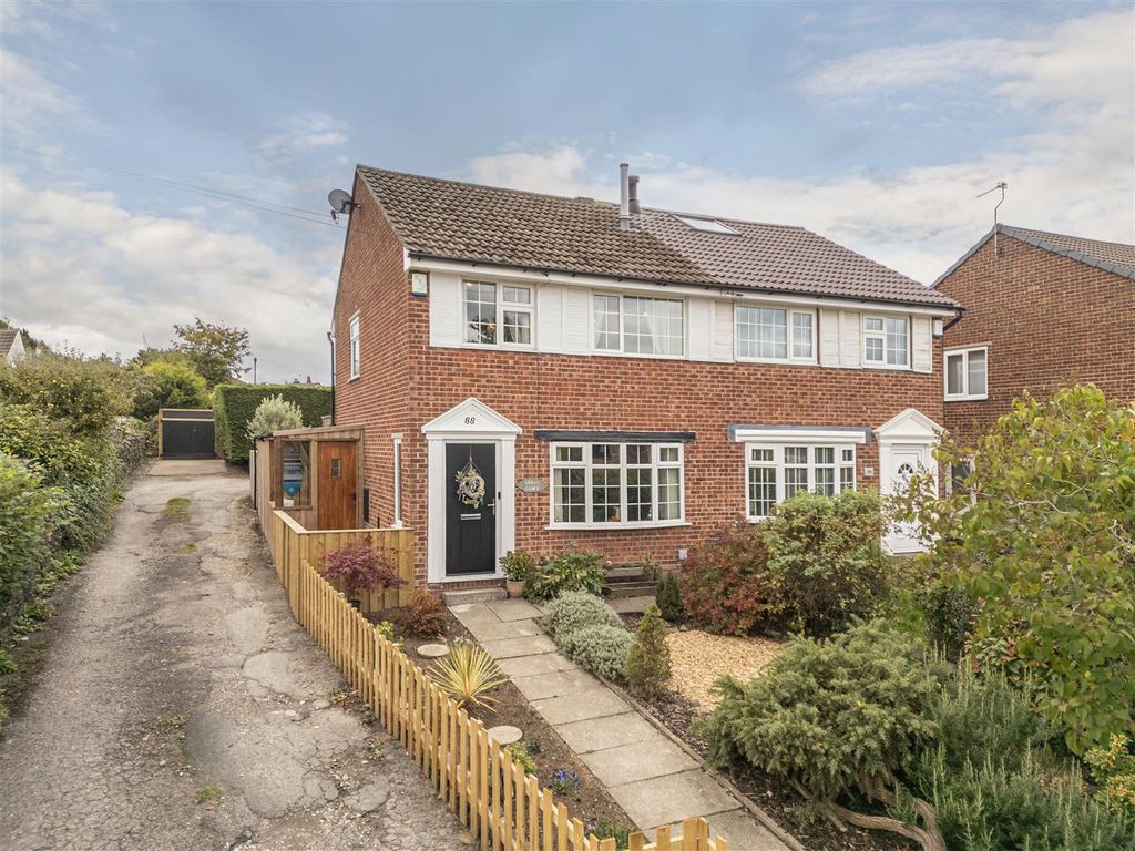 Property photo 1 of 40 Front Aeriel Aspect