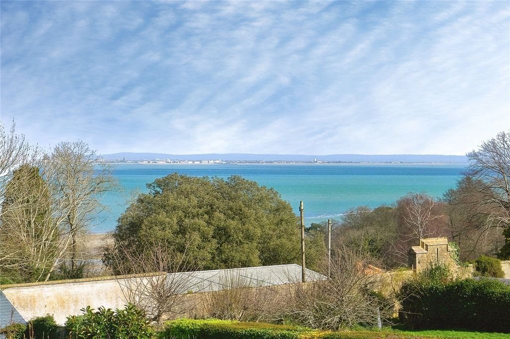 Property photo 2 of 22 Picture No. 25