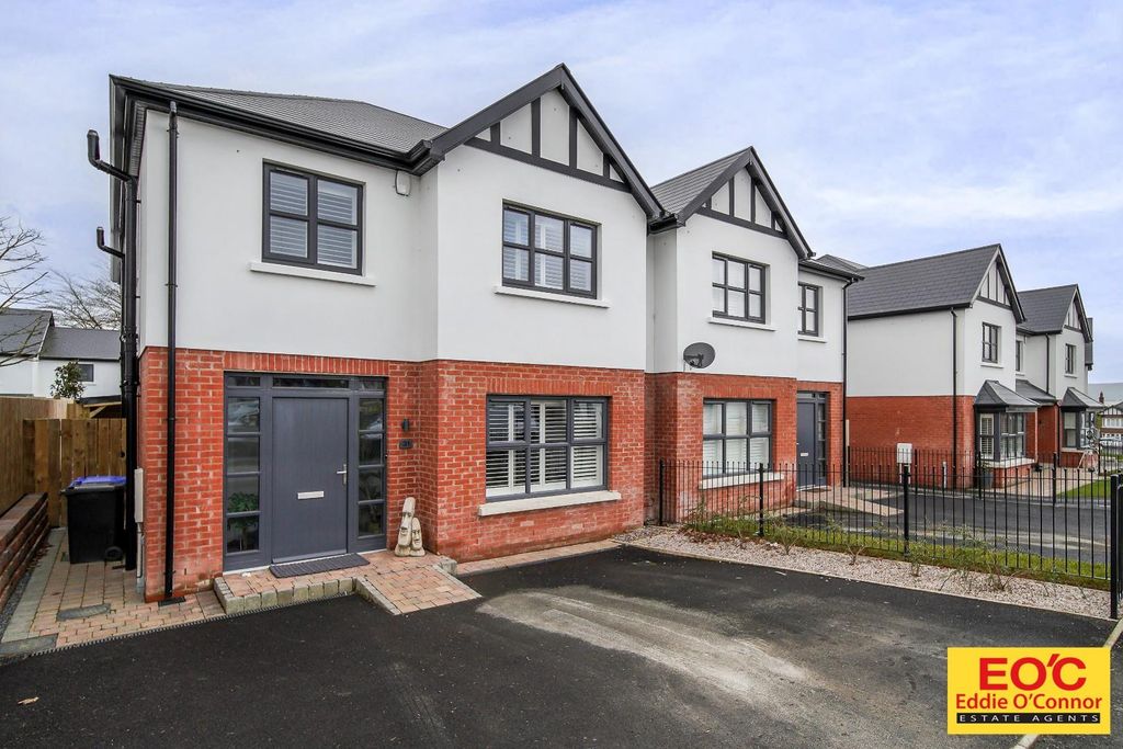 Property photo 2 of 79 Lisowen, Limavady Road, Derry, BT47 6Ly-51.Jpg
