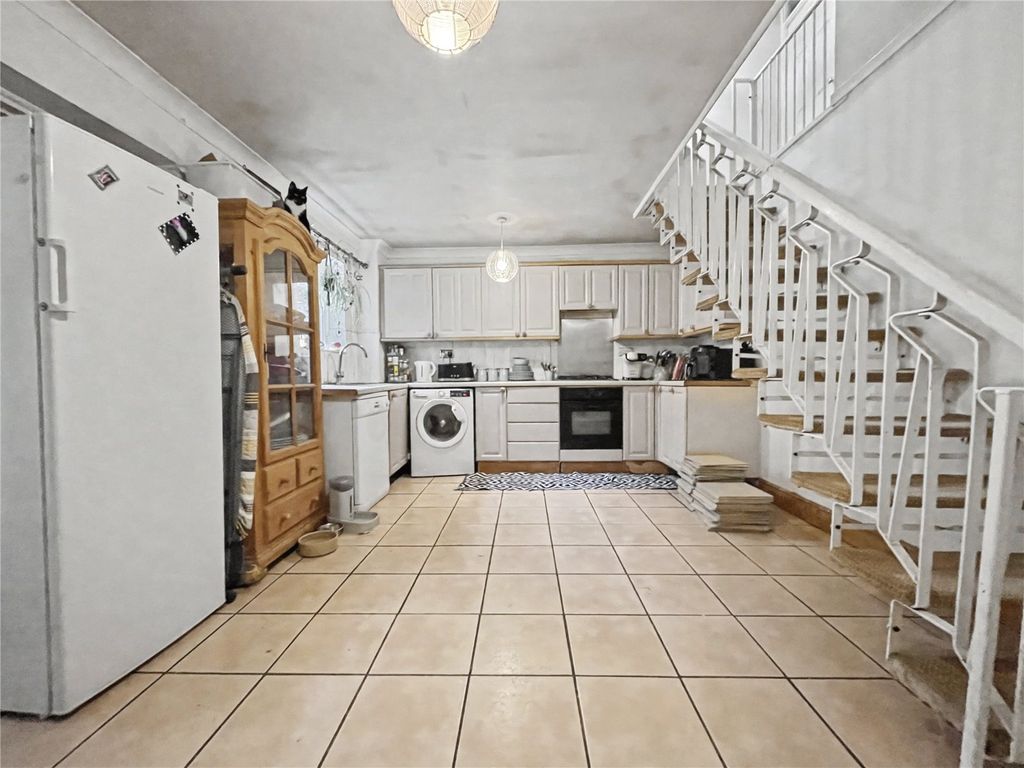 Property photo 2 of 11 Picture No. 08