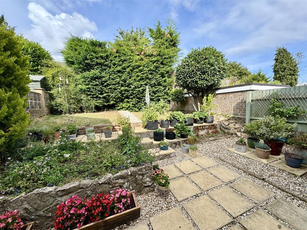 Property photo 2 of 20 Outside