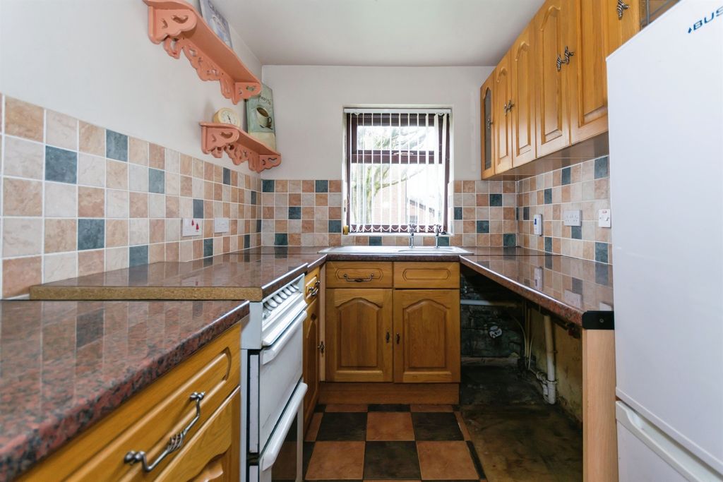Property photo 3 of 17