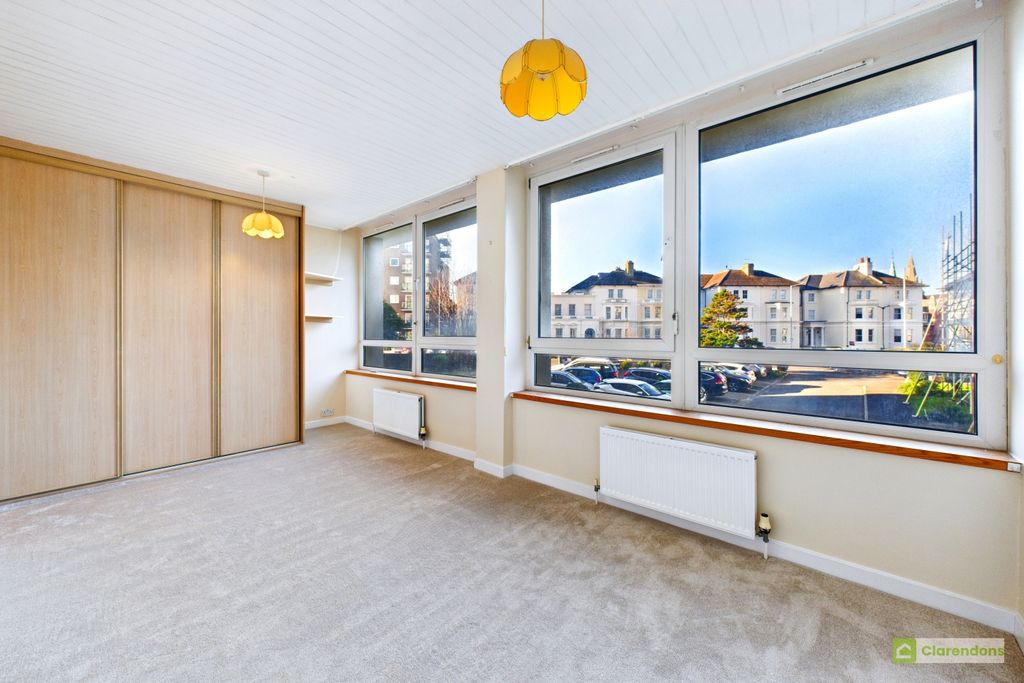 Property photo 2 of 13 Cam02528G0-Pr0425-Still010