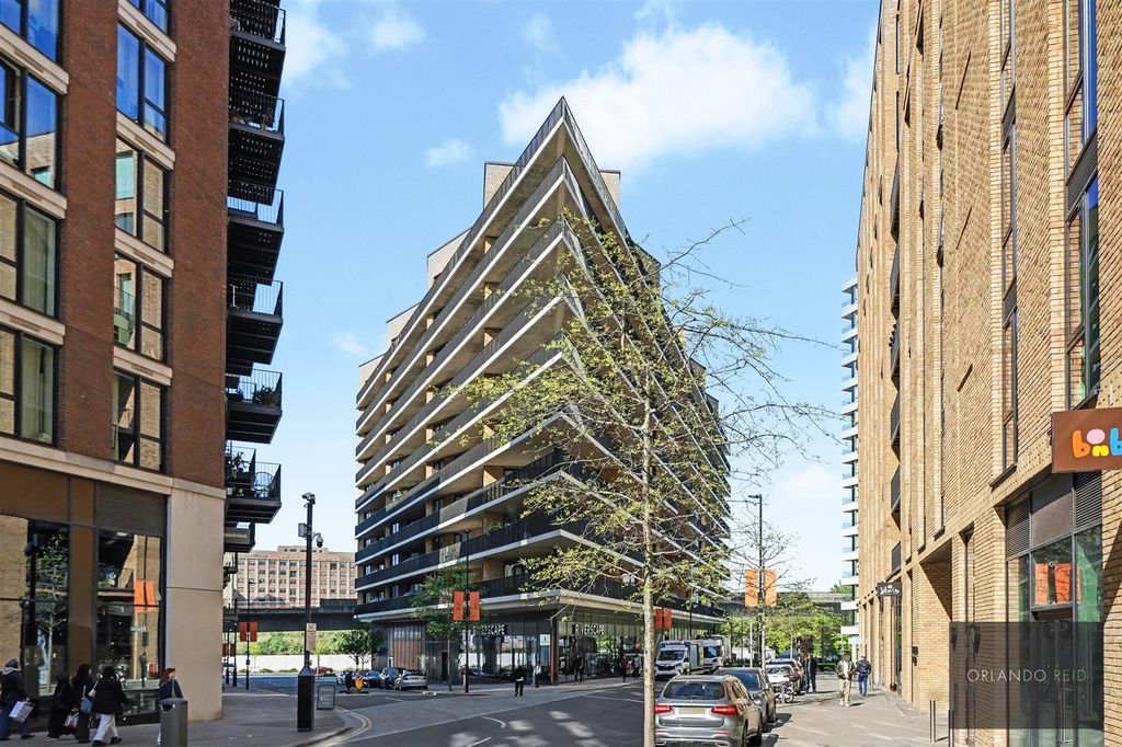 Property photo 1 of 9 Flat 30, 3 Mercier Court E16 2Jw-12.Jpg