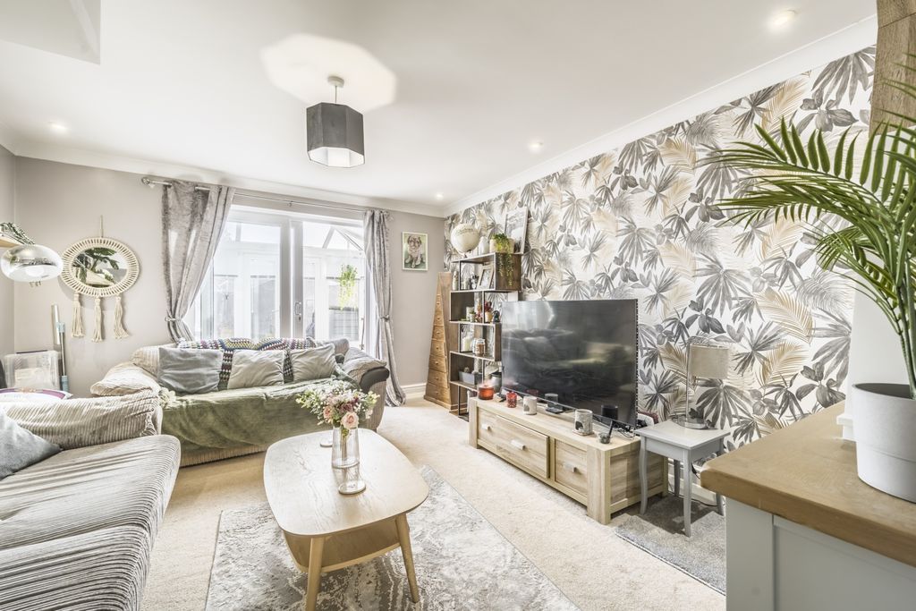 Property photo 2 of 12 Dsc_2868Hdr-Edit