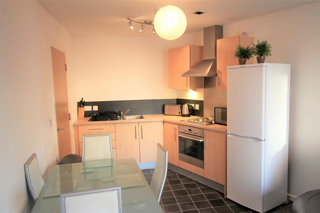 Property photo 2 of 12