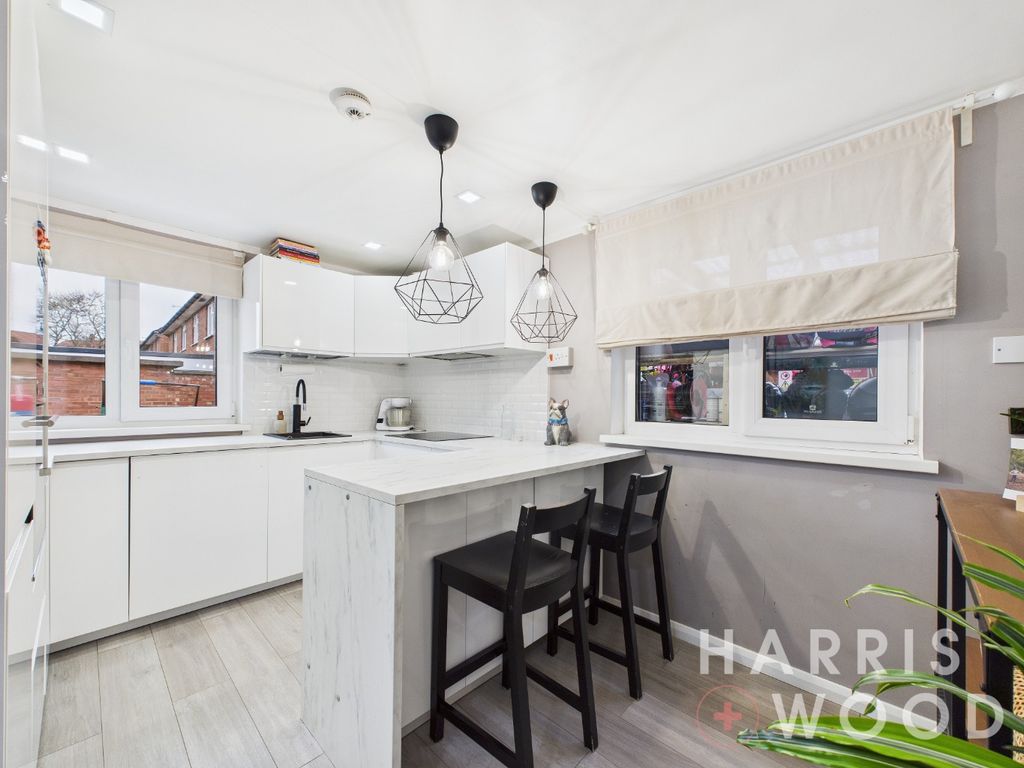 Property photo 3 of 24 4856409