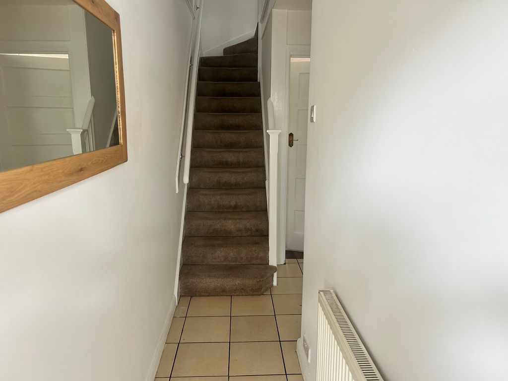 Property photo 3 of 28