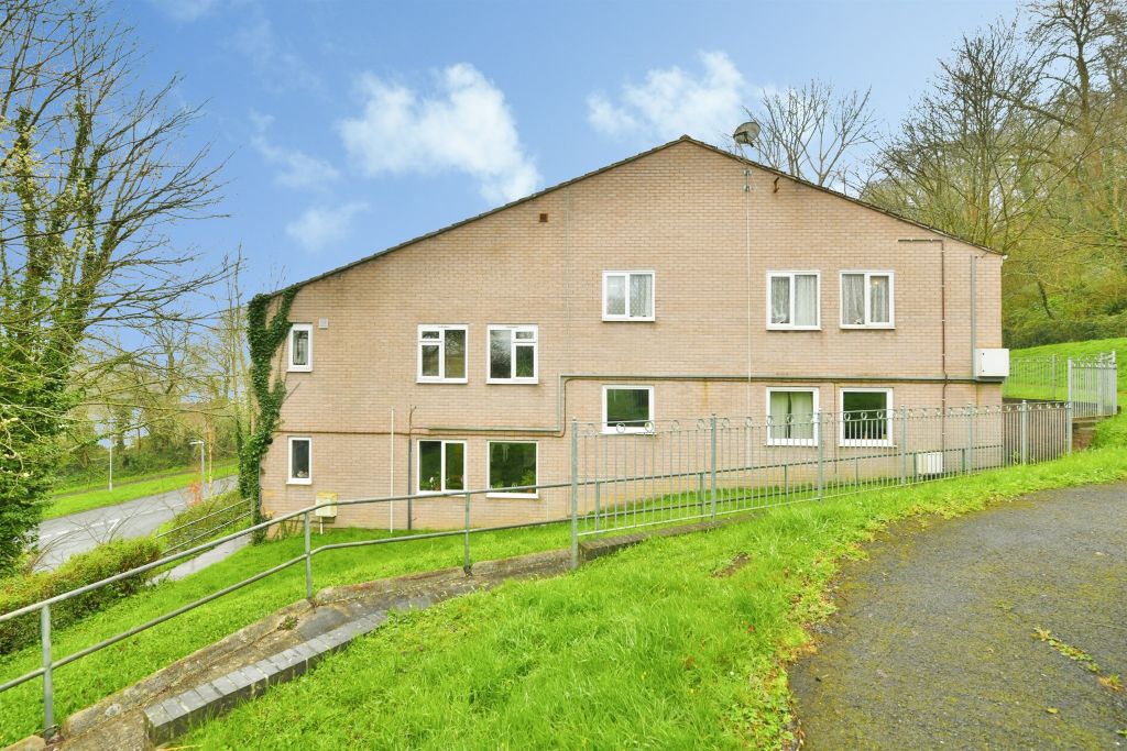 Property photo 1 of 12