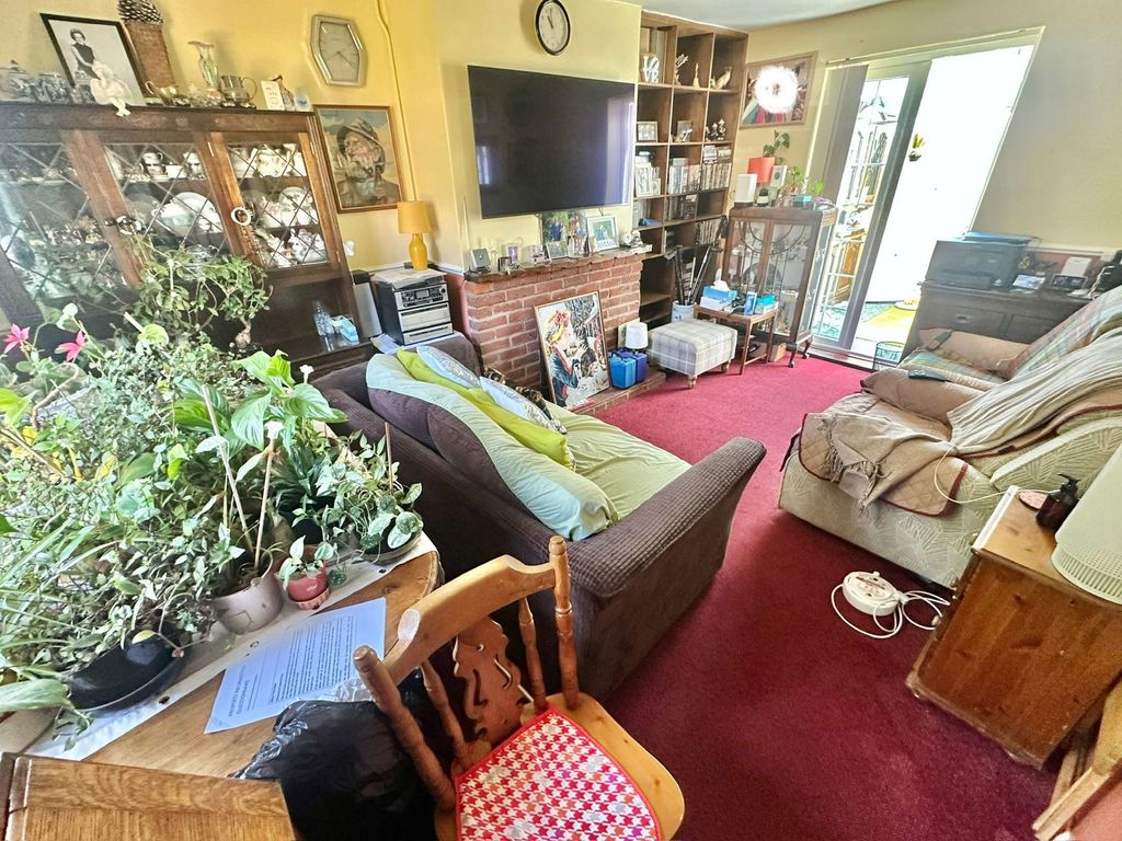 Property photo 3 of 17