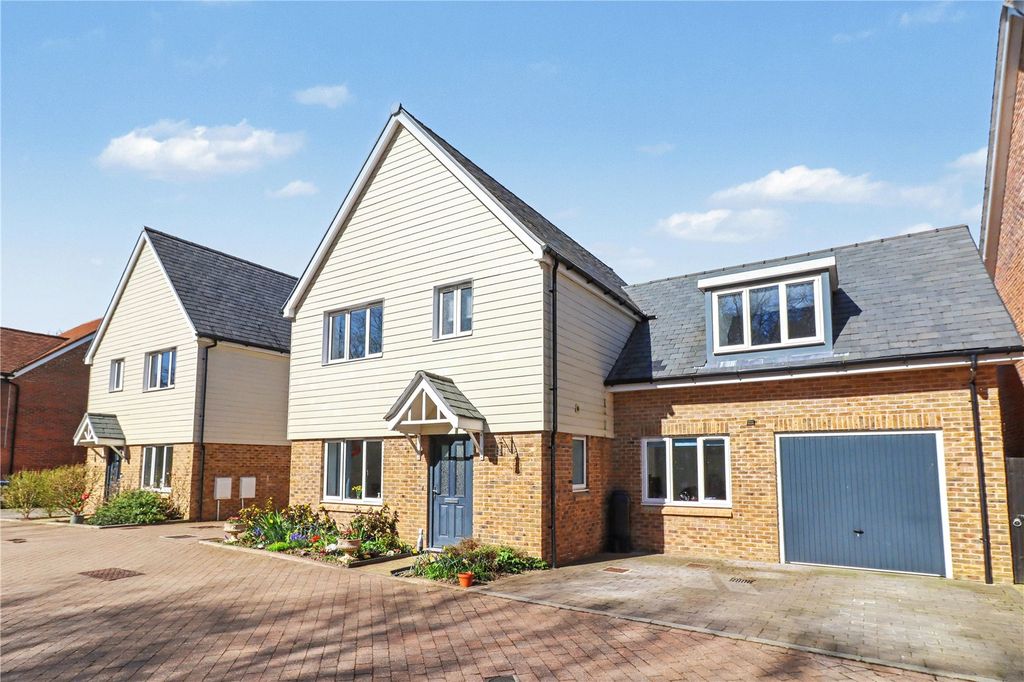 Property photo 1 of 20 Front