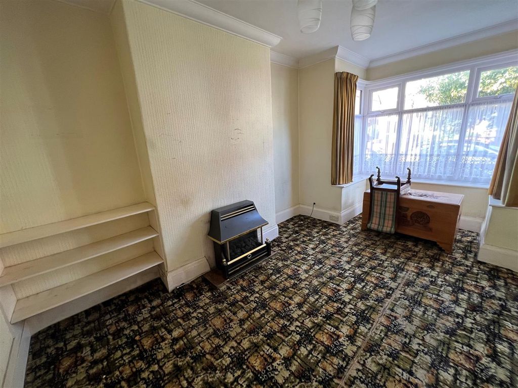 Property photo 2 of 20 Sitting Room.Jpg