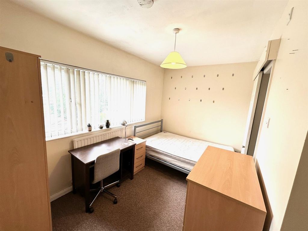 Property photo 3 of 9 1.Jpg