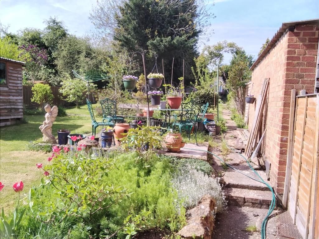 Property photo 3 of 9 Garden