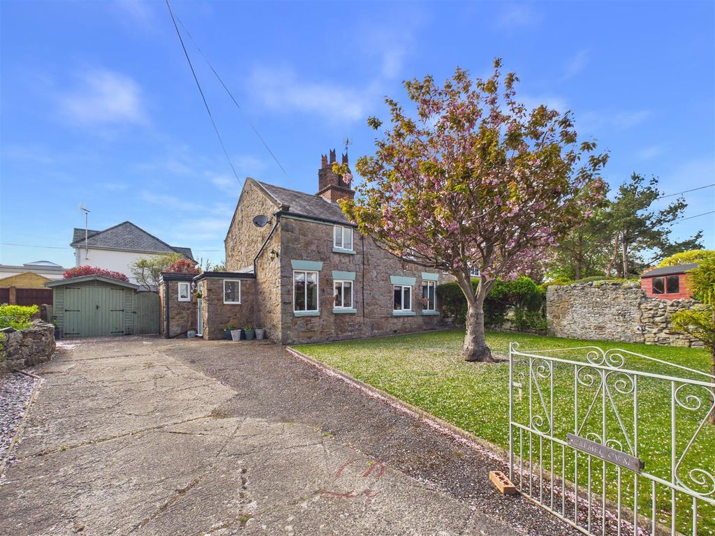 Property photo 1 of 29 Cremel Cwm