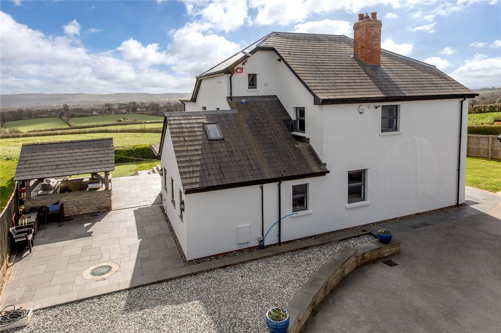 Property photo 3 of 32 Picture No. 46