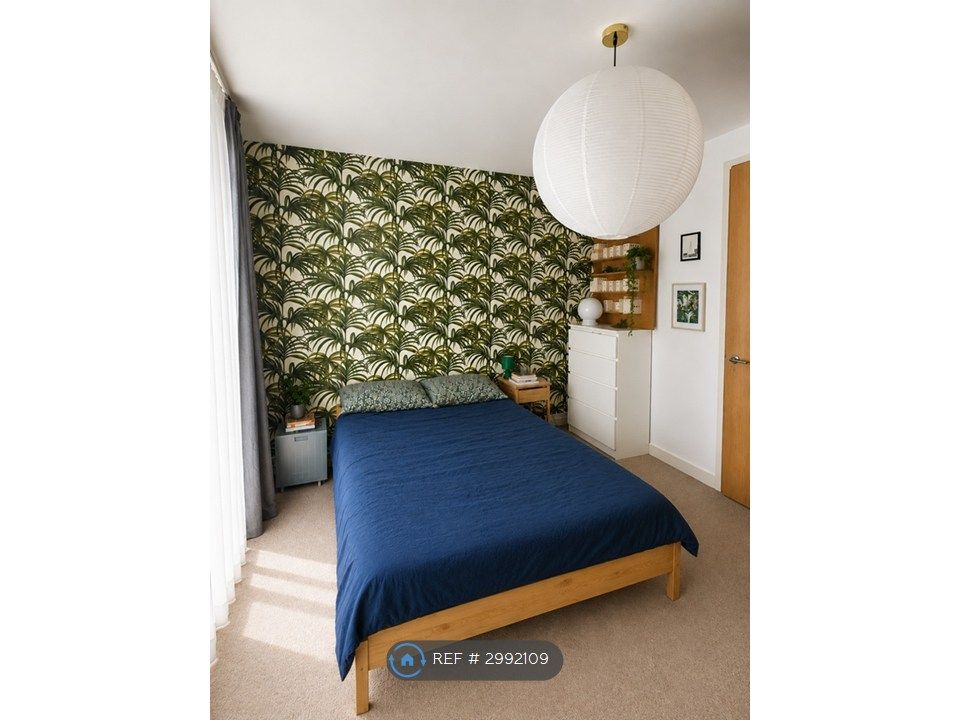Property photo 2 of 11 Bedroom 1