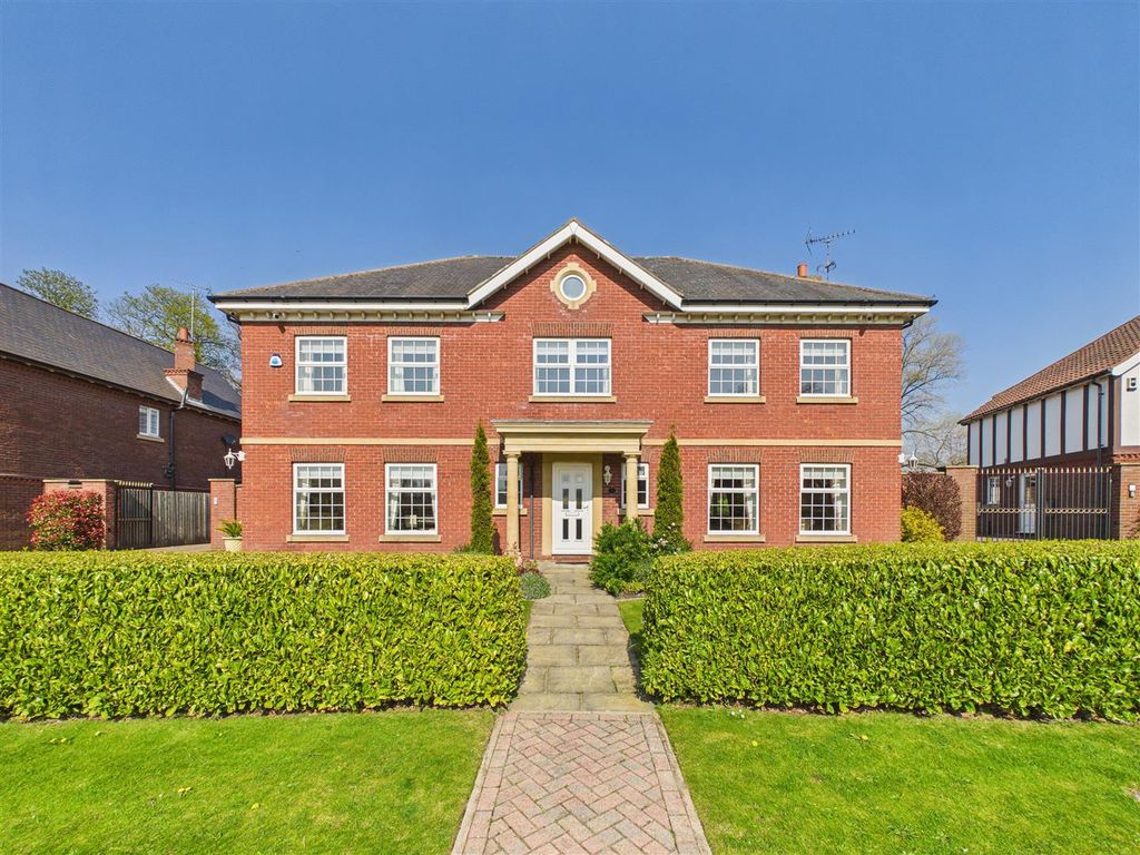 Property photo 1 of 25