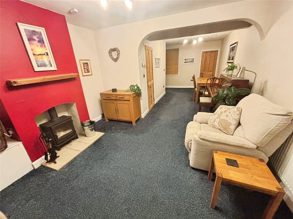 Property photo 2 of 10 Living Room