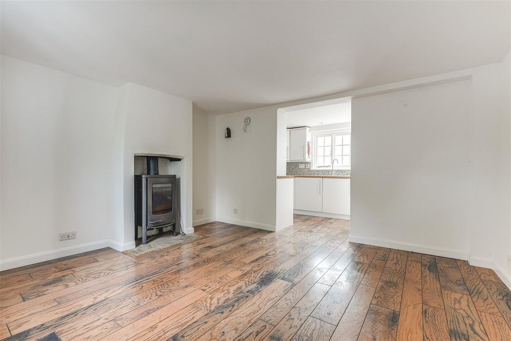 Property photo 2 of 12 Maltings Cottages-16.Jpg