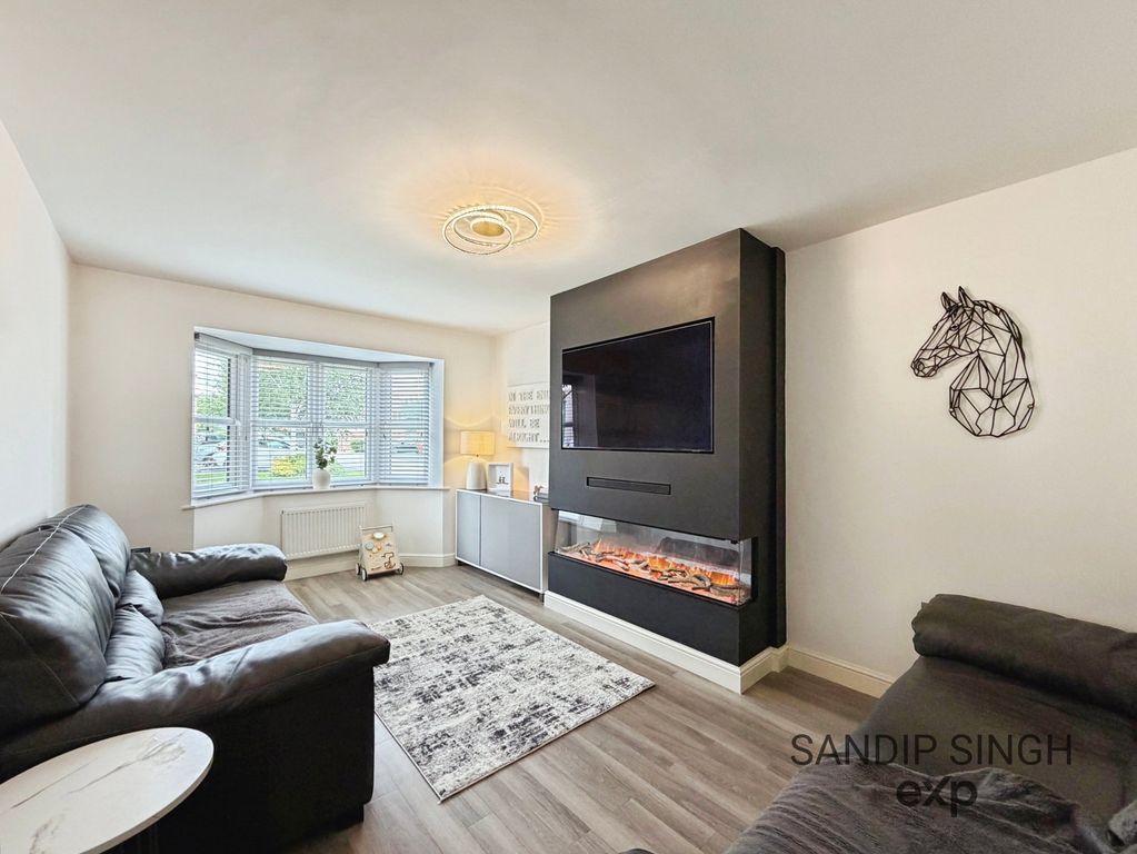 Property photo 2 of 21