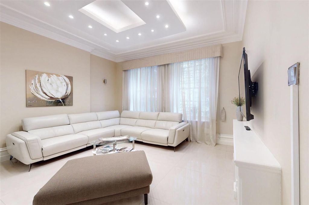 Property photo 2 of 14 Reception Room