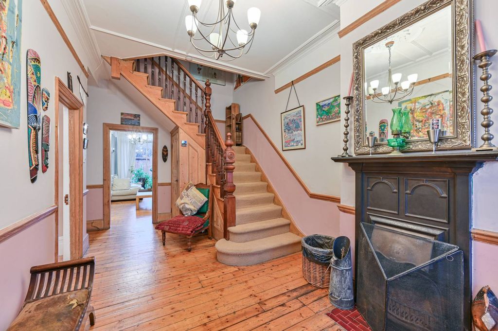 Property photo 3 of 22