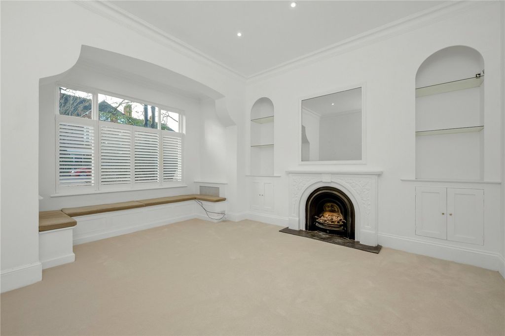 Property photo 2 of 13 Reception