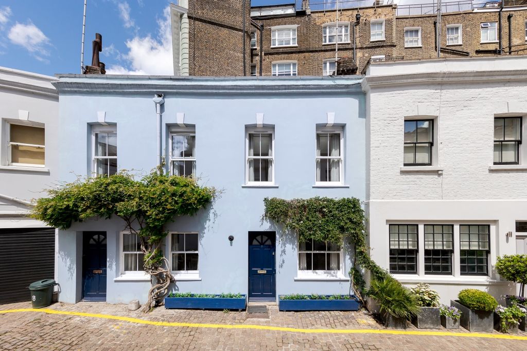 Property photo 3 of 20 Osten Mews
