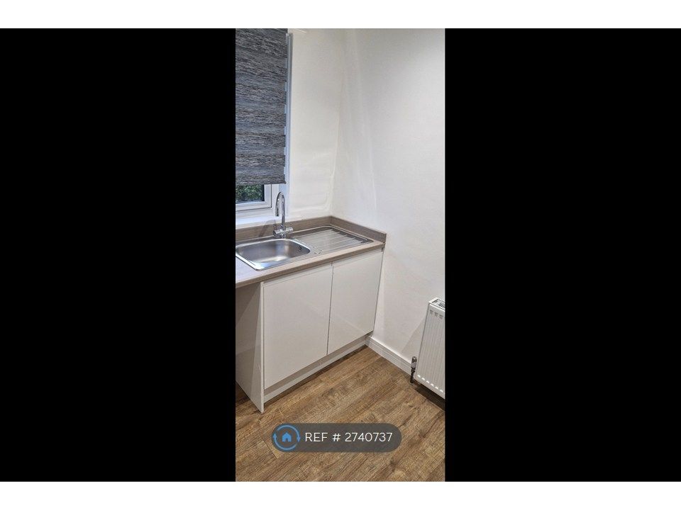 Property photo 2 of 34