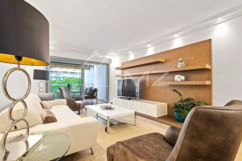 Property photo 2 of 11 David &amp; Partners Real Estate French Riviera Immobilier De Luxe Cote D'azur Luxury Real Estate France Stombergas Real Estate Photographer