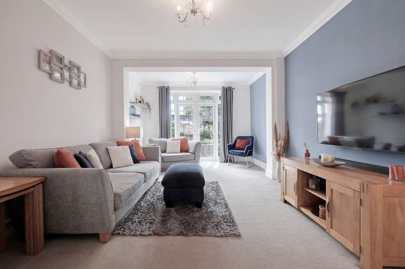 Property photo 2 of 33 4690791